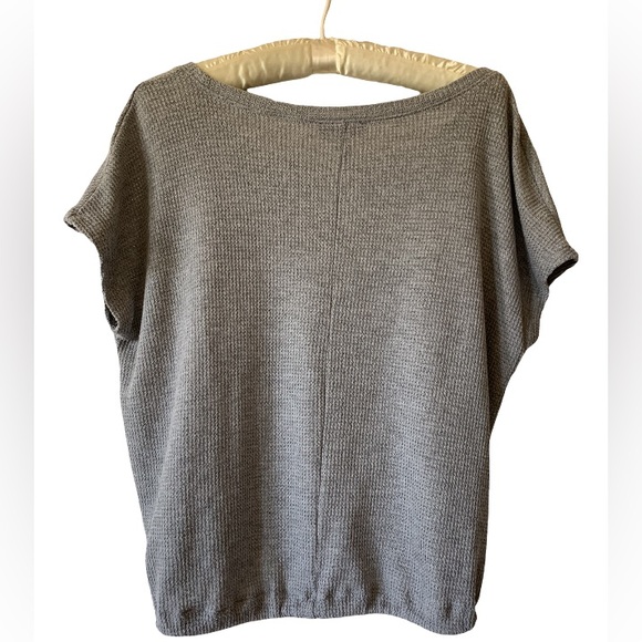 Express gray waffle-knit top with tie - Picture 3 of 3